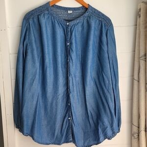 Old Navy Lyocell Chambray Botton Down Top